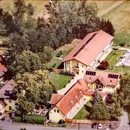 Gasthof Zum Lindenhof باد رادكرسبرغ المظهر الخارجي الصورة